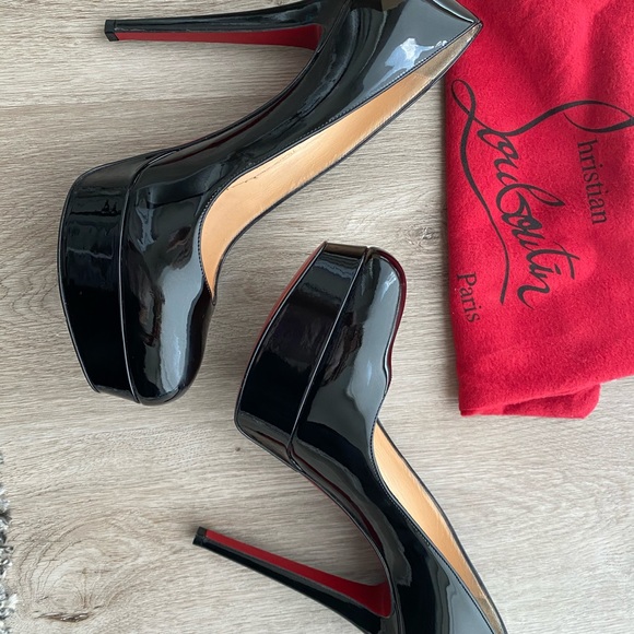 Black Louboutins Bianca size 40 - Picture 5 of 10